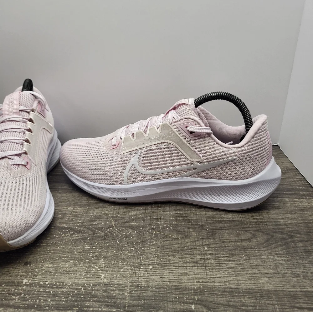 Nike Air Zoom Pegasus 40 Running Shoes Pearl Pink Women's Size 9
